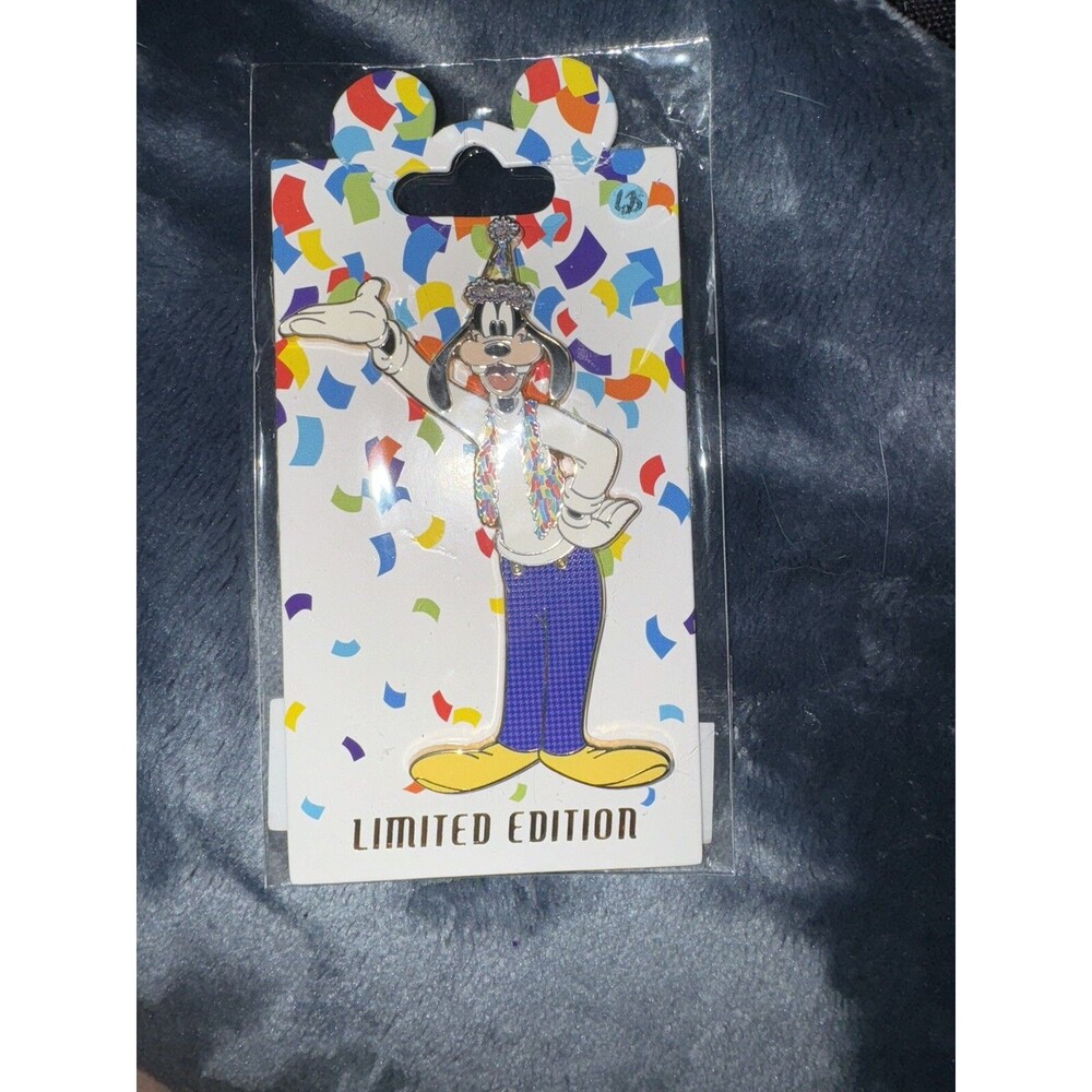 Disney Mickey Mouse 90th Birthday Celebration Goofy Pin WDI MOG LE 400